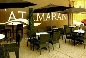 Taperia,Cafetería,Copas,...Todo tus deseos en un mismo lugar...Nuestra idea Sorprenderte y hacerte feliz.Somos parte de ti