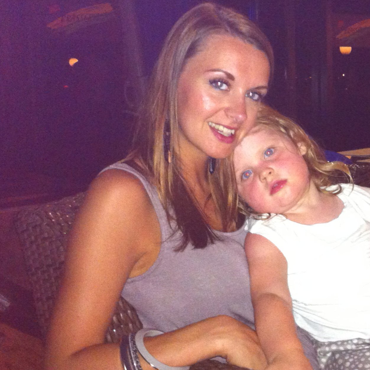 Mummy to two beautiful girls & Wife to Mr S.....Enjoying lifes adventures as a family of 4!!