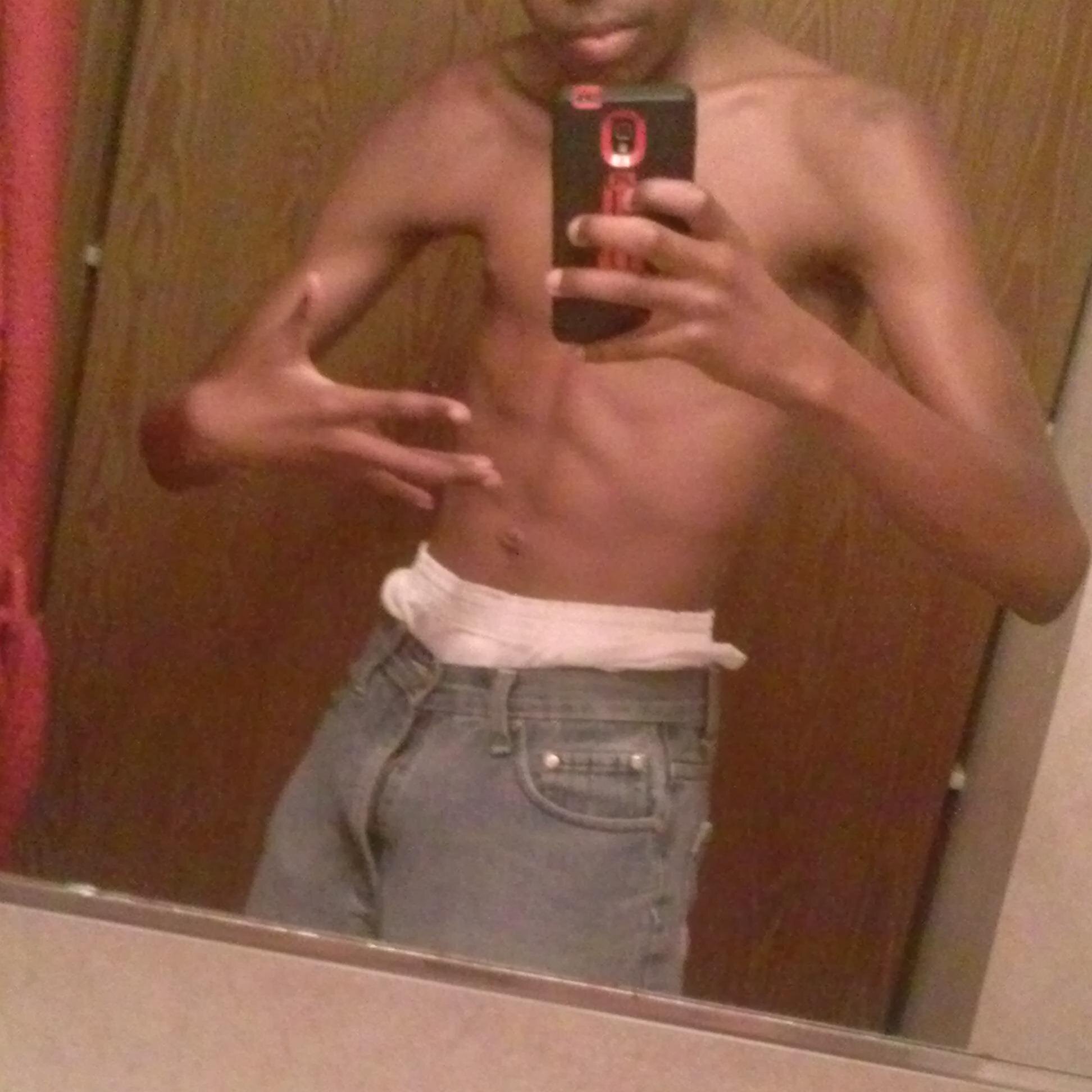 DrizzyMitchell1's profile picture. 2018 is our year so co,e at us # 2018 #FRESHMEN #STAYINYOUNGFOREVER