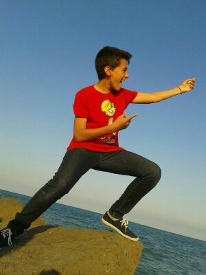 dando sonrisas i felicidad desde q llegue a twitter