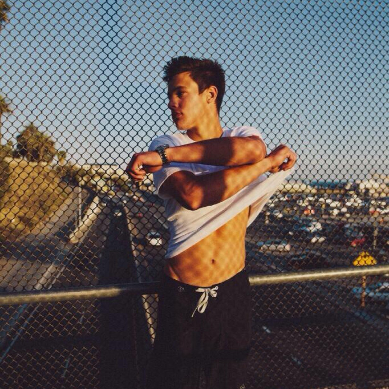 17 years old|Taken by @cxddles |Best friends: @SkyXo22Xo @XoMyraoX | Logan Watson is my name|Football caption|Daddy to Destiny And Logan Jr and Josh