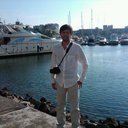 Ingeniero Industrial, humanista comprometido con la Responsabilidad Social Empresarial. Apasionado de la fotografía, la música y el fútbol