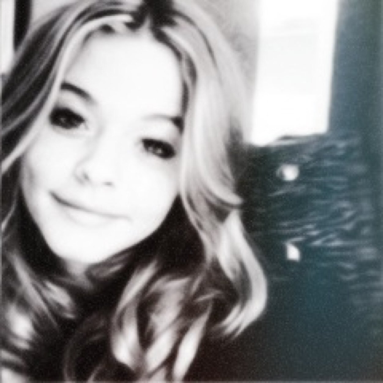 bitchasswes's profile picture. 