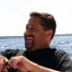 Technologent, Met Fan, Jet Fan - living in Chicago. Father of 3..