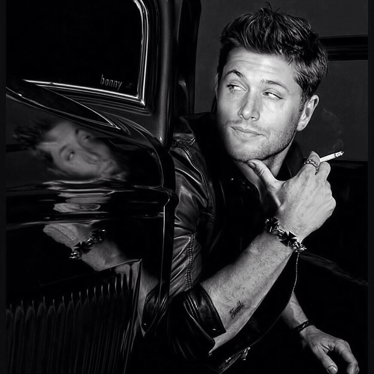 Marked__'s profile picture. Haven't seen Sam or Cas in a while.. they probably think I'm still dead and it's for the best. #Demon |MV|Bi|