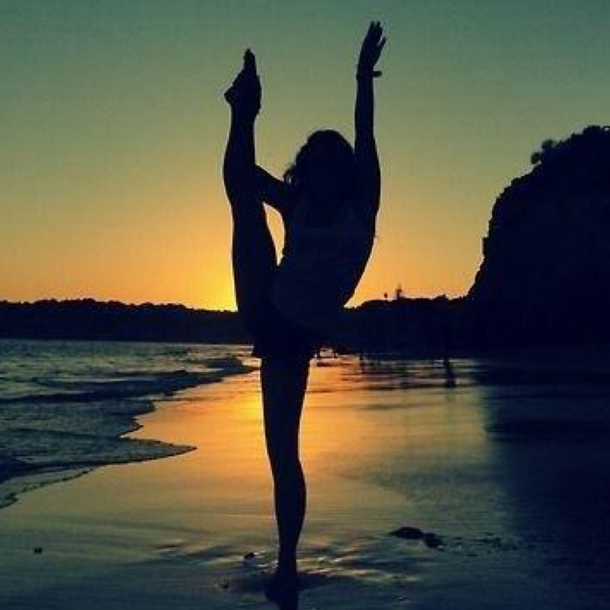 Cheer Vines ! Keep your head up your bows falling :) Kiss my Nike Pros :P