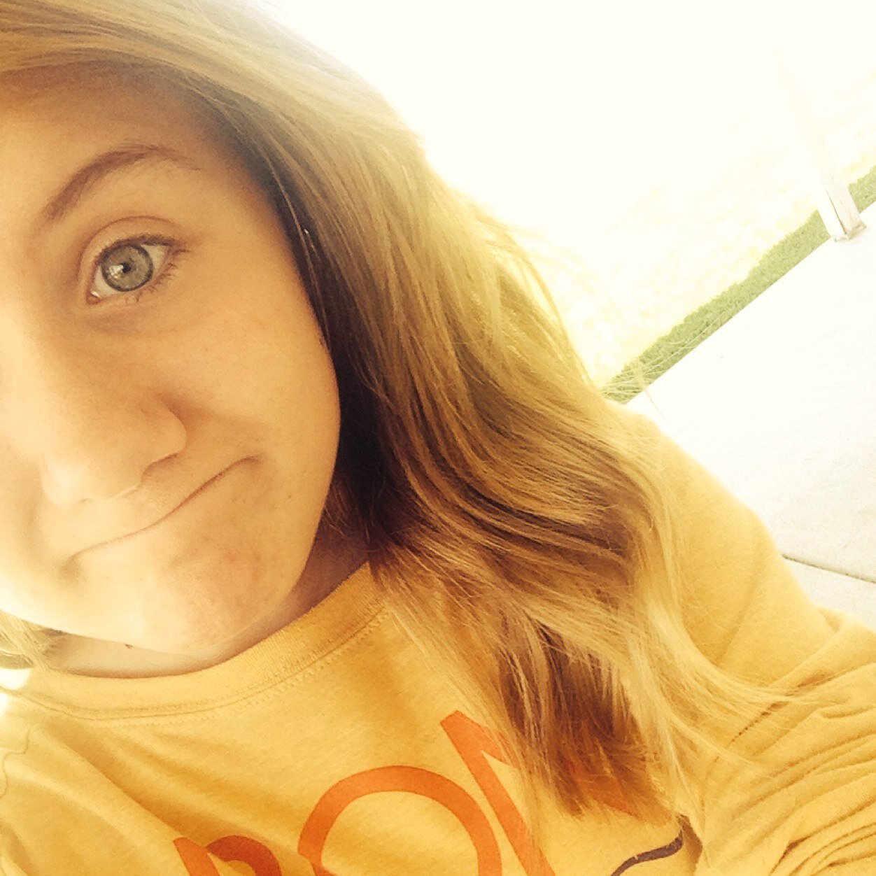 woahitslexxi_'s profile picture. I Love Youtubers!  Escpecially O2L  I Love Magcon! And Cole Galotti  
Follow Me!