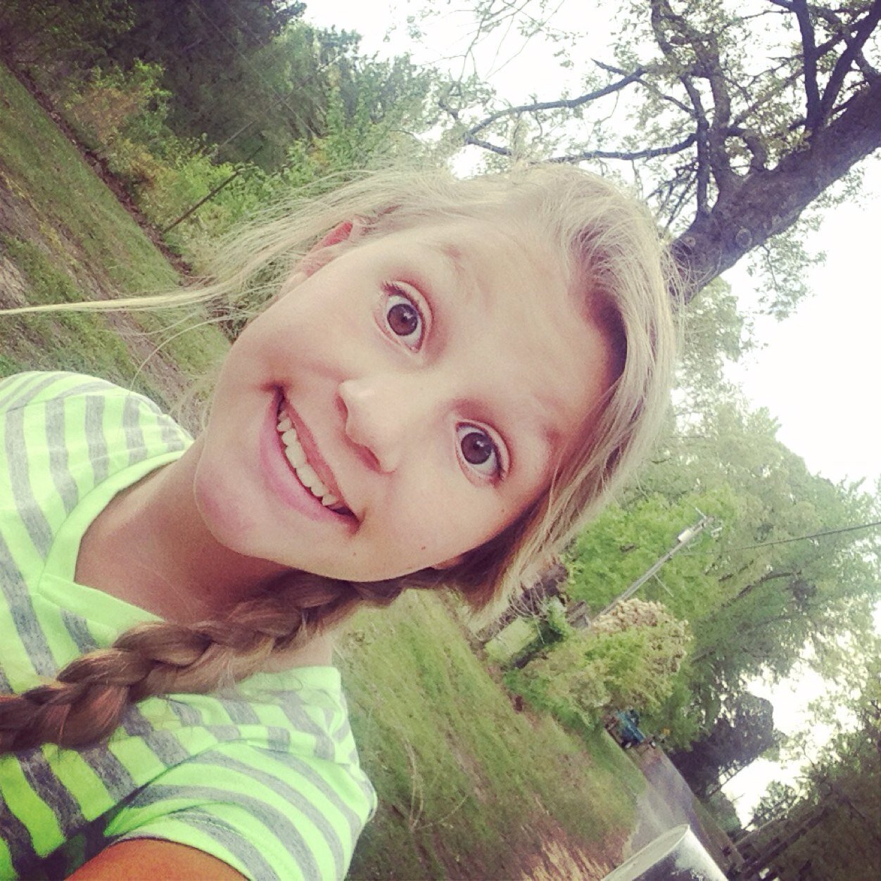 My name is sophia. Single! Live to sing