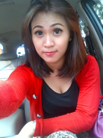 Relationship : Engaged to @aditia6