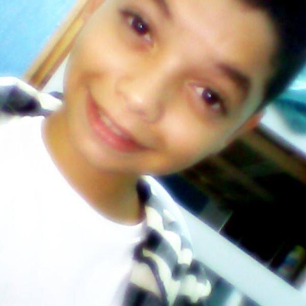 --Sinplismente soh Assim .. Baixinho' Gosto de Curti , Gosto K mim chama de Môziin' Mais Tabém Se eu te pego te elouqueço Rs' ♥♥