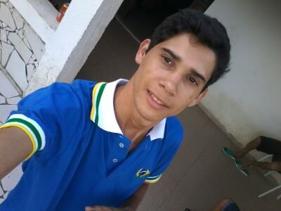 O Tempo Para, Não Sei Porquê Quando Estou Perto De Você Um Sentimento Que Me Faz Bem. Ao Seu Lado, Não Preciso De Ninguém Só De Vc.
