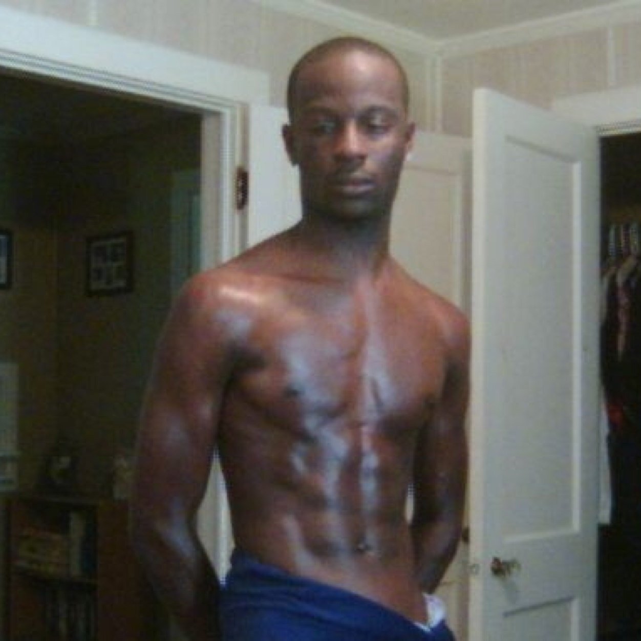 icemanjs's profile picture. 28 yrold male. Currently single. 6"1 185lbs. did some amateur modelling few years ago. I like to work out,swim, bike and games .Yes it's real