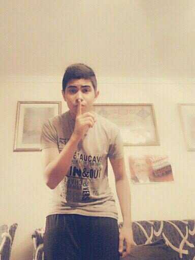 -Critícan,pero no llegan.Yo aprendí a rendir,no a rendirme. Just believe in your dreams.