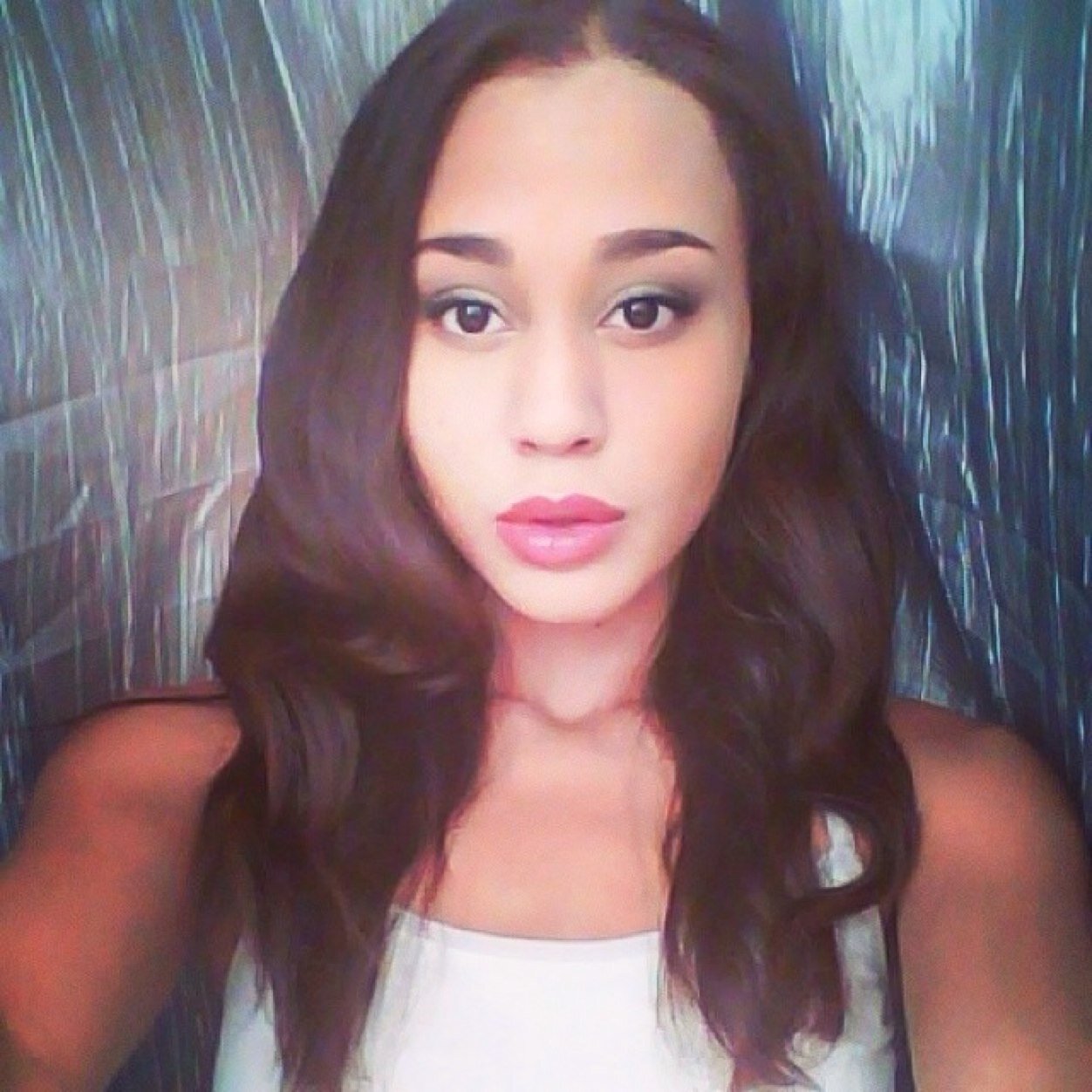 Model . Serious inquiries only .