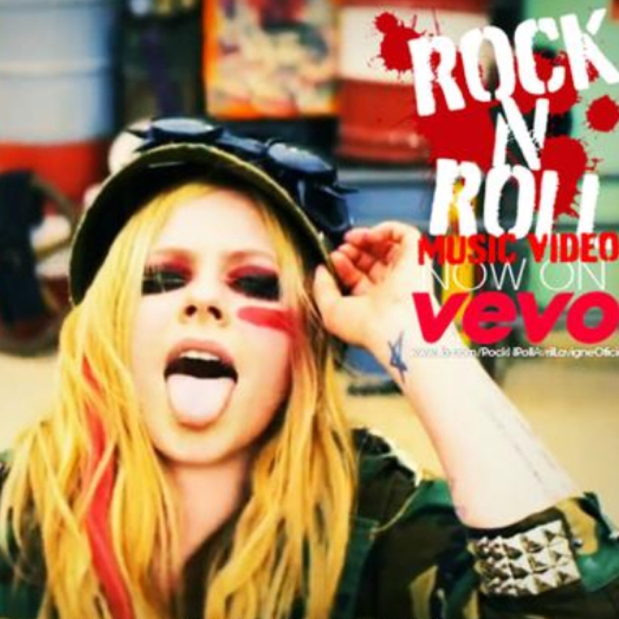 @AvrilLavigne 5th self-titled album avaiable now!Hello Kitty music video is now out.