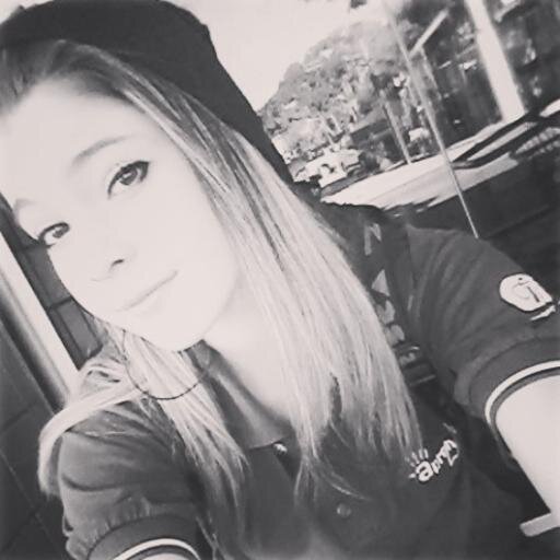 O mundo acaba hoje é eu estarei dançando ♪...16 anos, hétero, LBS e otaku u.u okay? okay
