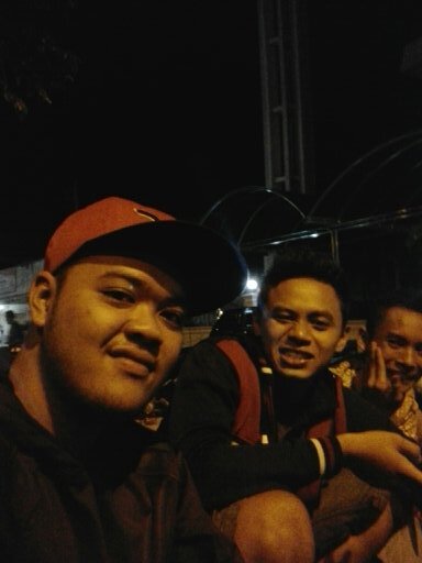 w_anggar's profile picture. 《Mbato 84™》                                                                           Simple & Humble