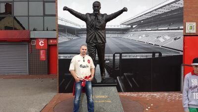 Rulliskungen's profile picture. Born loser och håller således på Bajen, Liverpool och Winnipeg Jets-frågor på det?