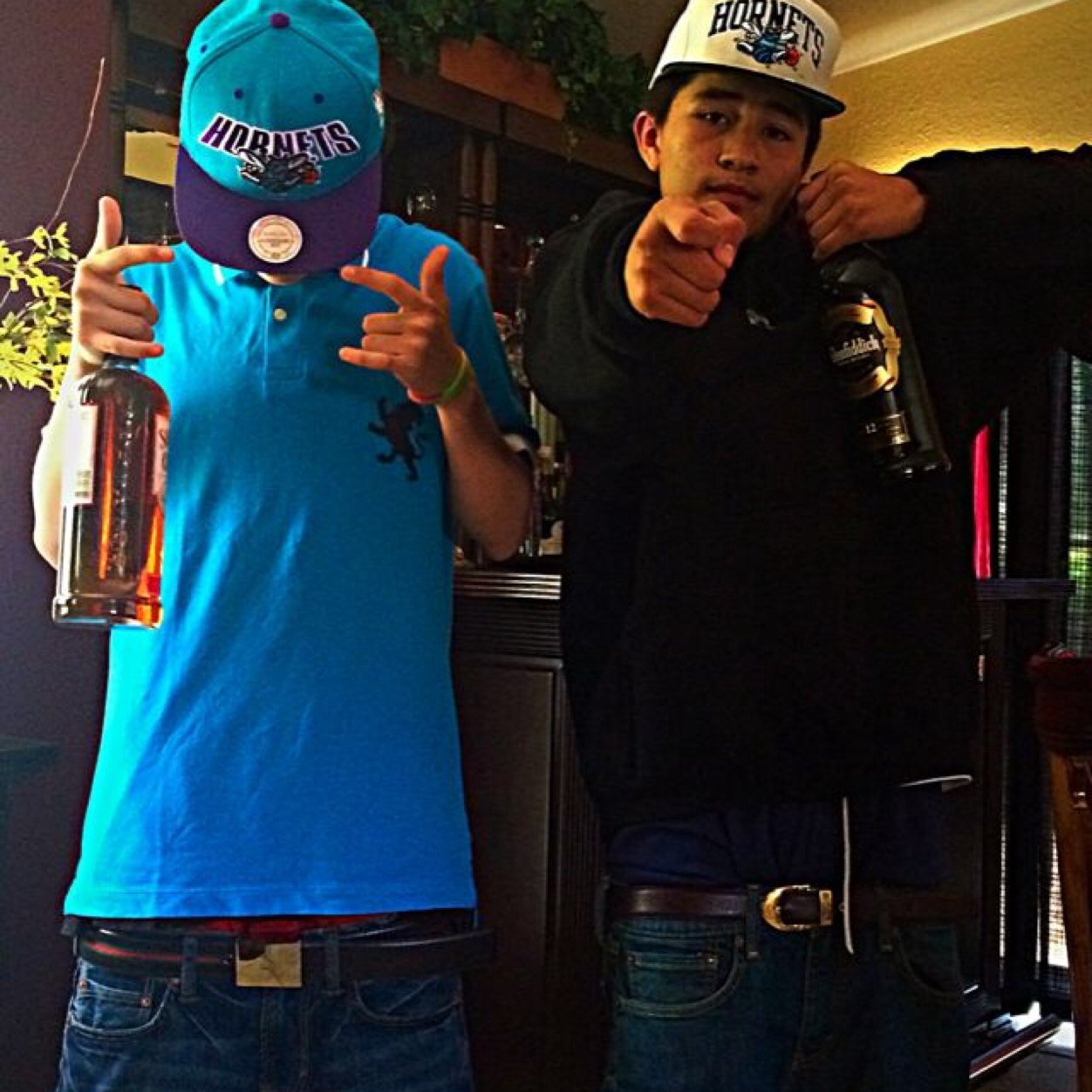 || Talk Is Cheap|| $$ || Bay Area || Xann Fam || 6⃣5⃣0⃣ SNEAK DISSIN BAD FO YA HEALTH
$an Bruno , CaF ℜaised