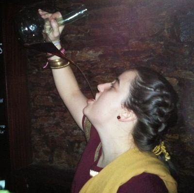 Alba_lf_'s profile picture. Metepatas profesional. Apasionada de los deportes. Soñadora y amante de lo absurdo.