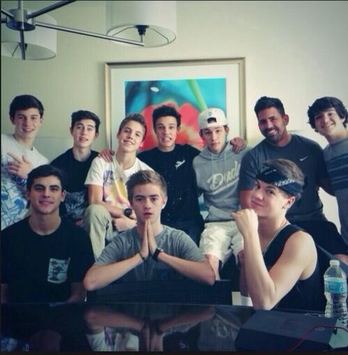 One Direction, 5sos, Demi, Magcon, Justin, Austin 3