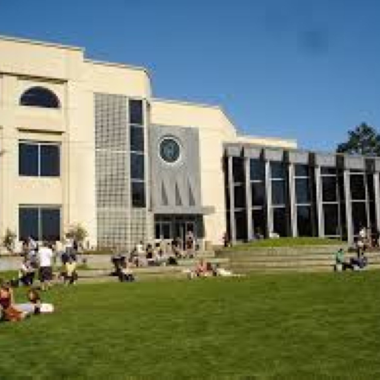 Luxurious Boarding school in San Francisco! @/DM to join!