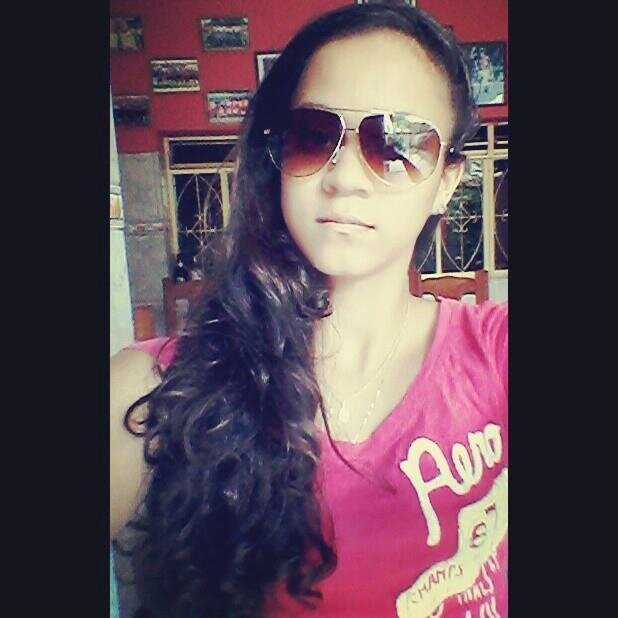 Brazilian, happy, in love with music ♫ ! 
haha, #LovaticForever ... Pleasure = Ana Luiza ✌ ❤♚ haha kisses :*
Sigo Todos de Volta ✌