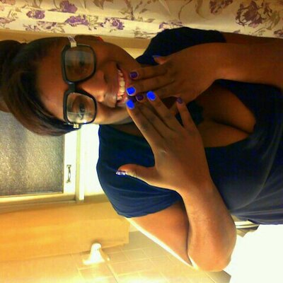 Profile Picture of Jessica (@JnNevins) on Twitter