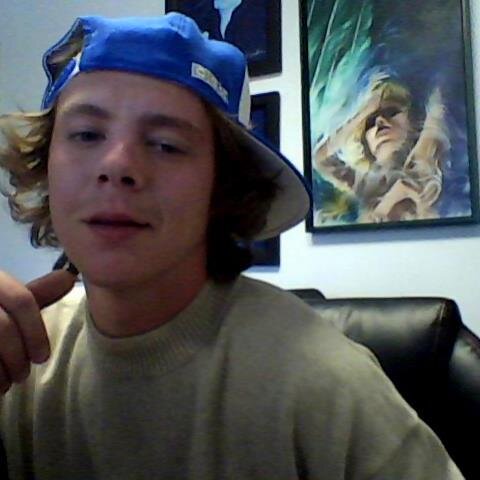 looking to meet new people in thunder bay. :) need more friends to hang with !!