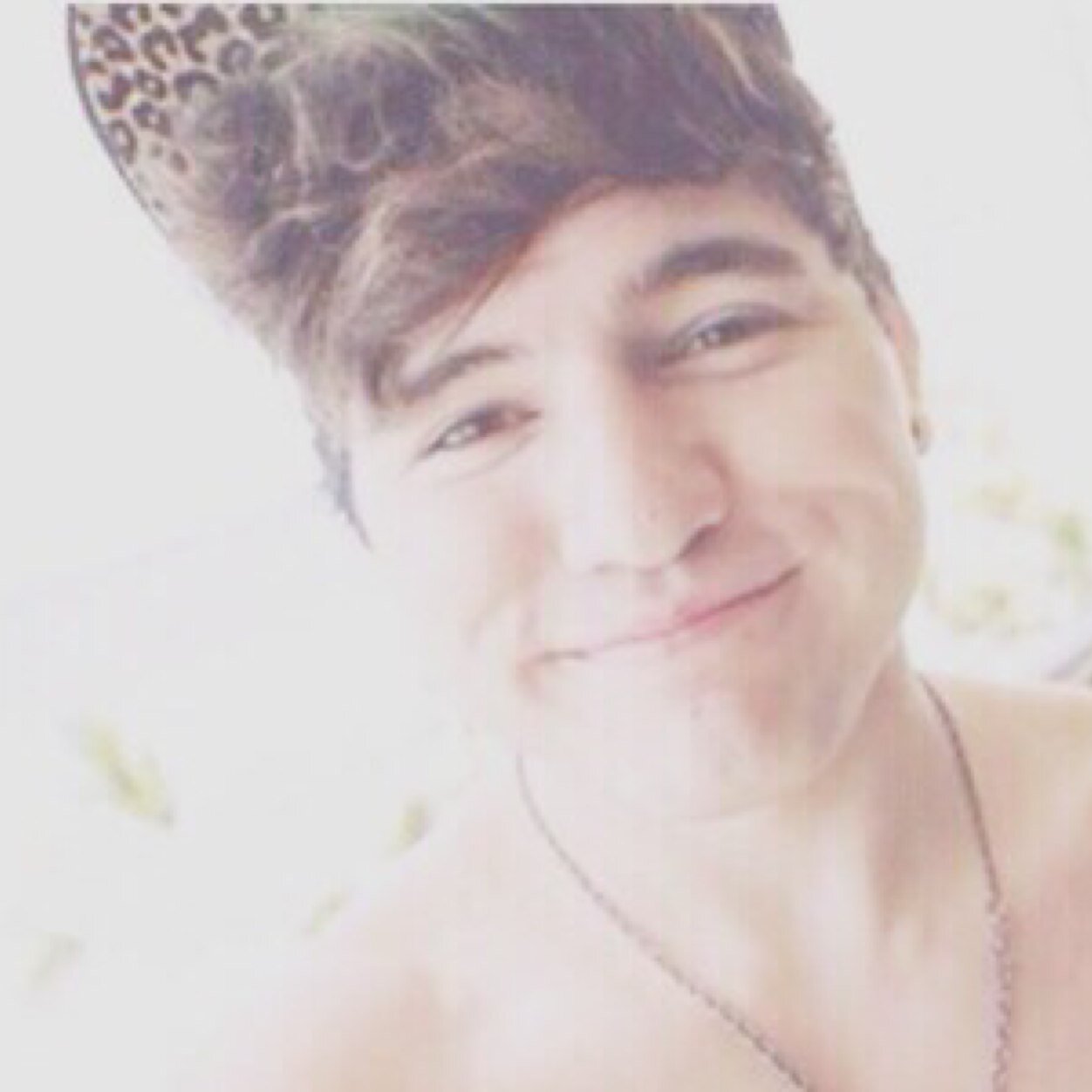 FOLLOW @ADORBSCAYLEN