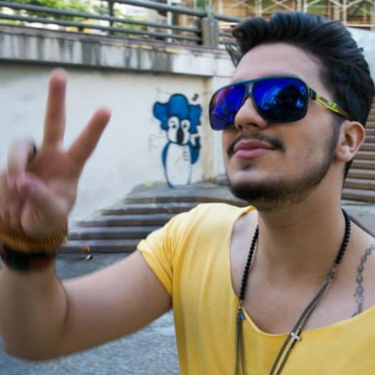✩15/06/12 Brilho das estrelas nos olhos e a lua crescente no sorriso.