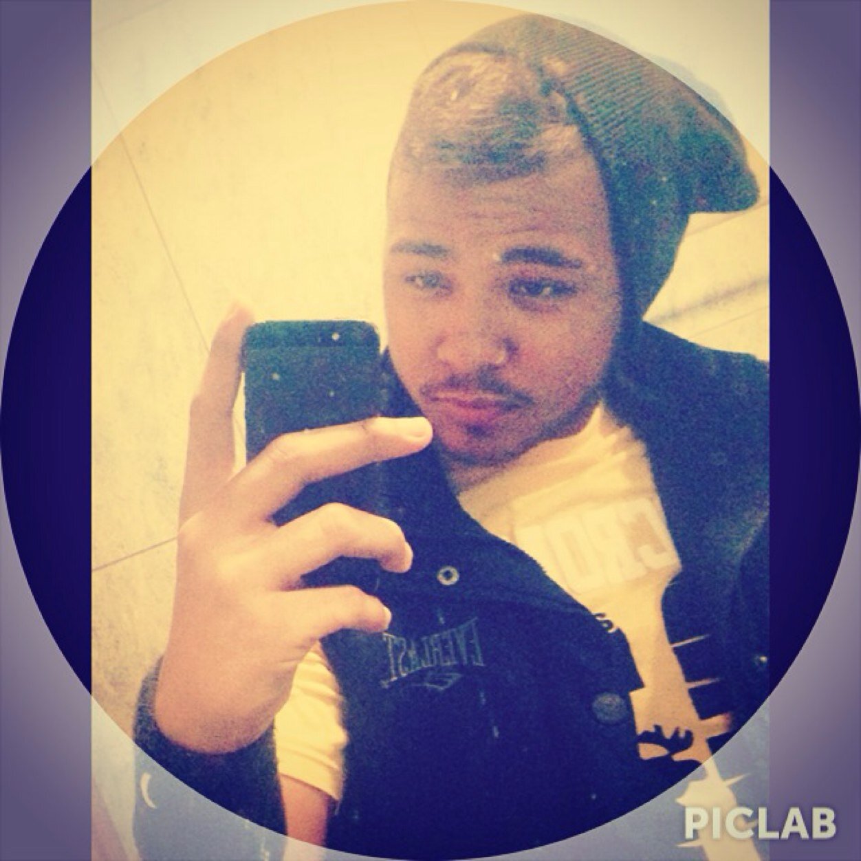 Yago Juan Luthini , 19 Anos ;D “Cuide, cultive, queira o bem. O resto vem.” Caio F. Abreu.