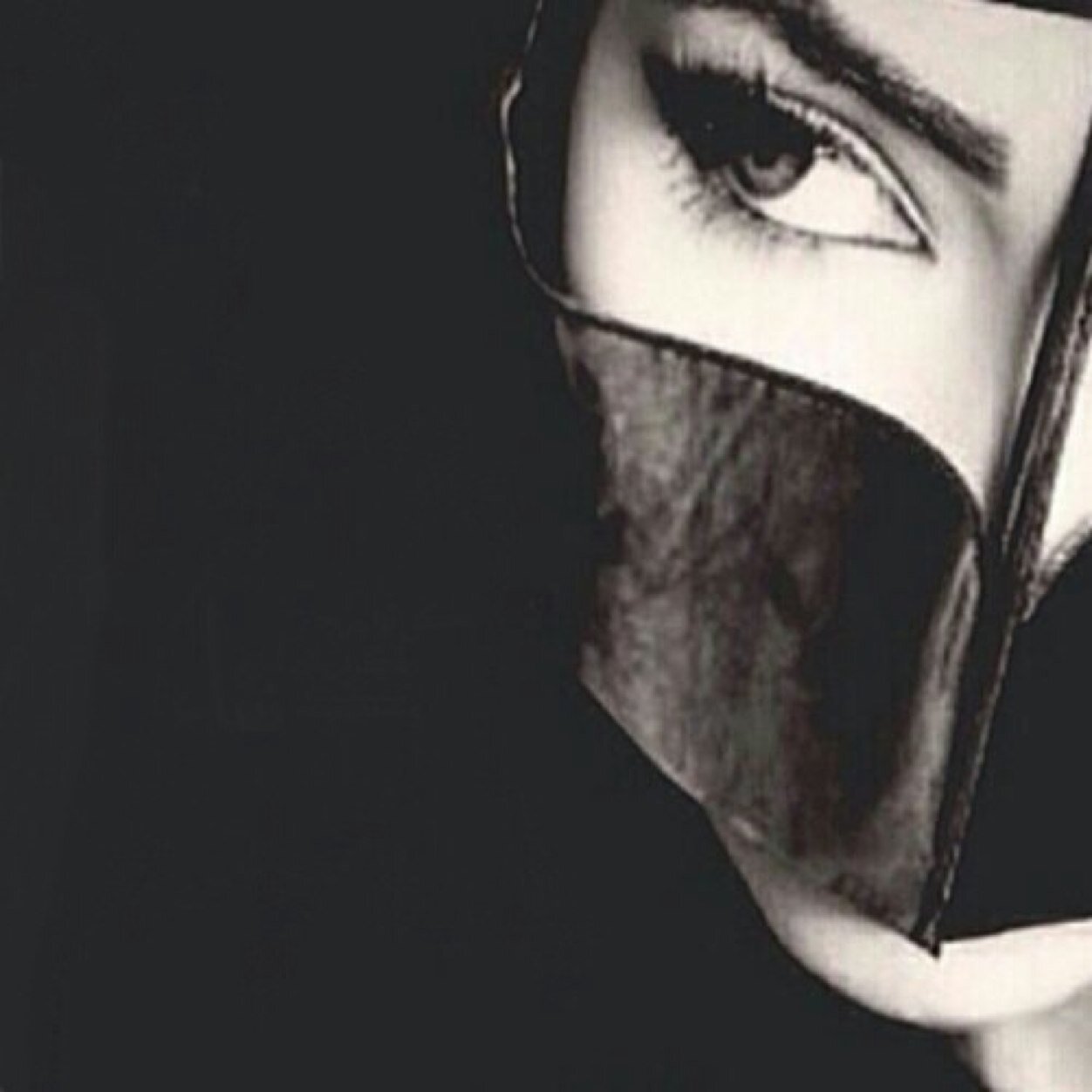 @Nena_naseer_92 ✿ Follow me on this account