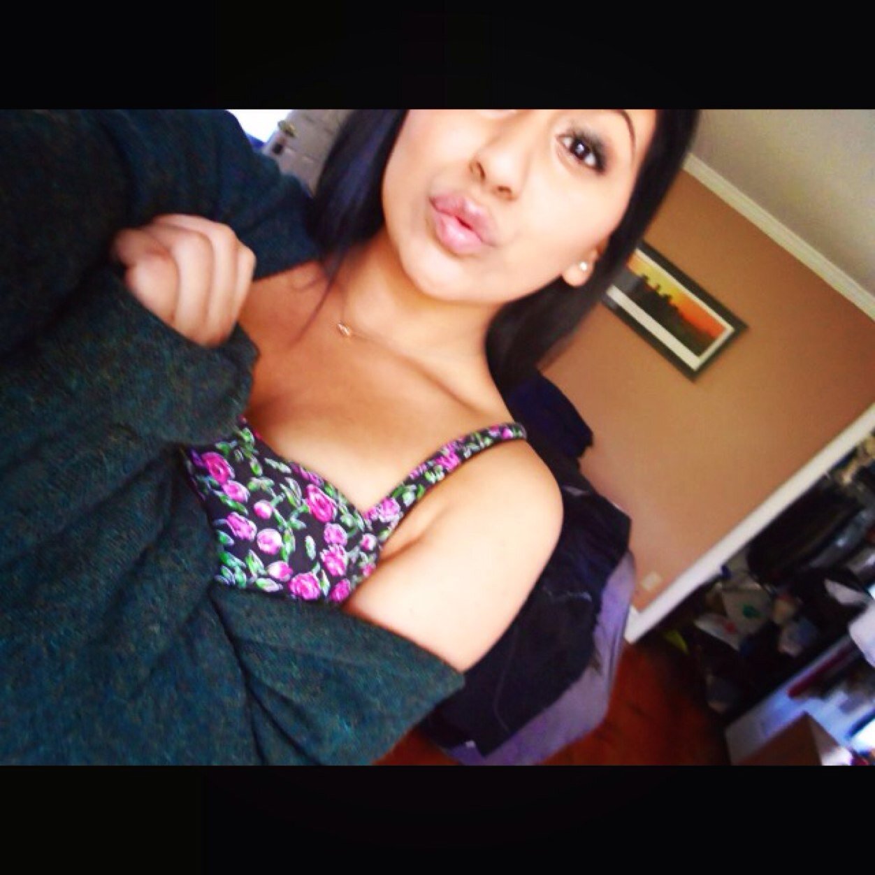 Julia_R_Powell's profile picture. New to Twitter.Follow!!