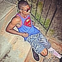 im 25yr i rap dance perform im out going and i like to party. music is my LIFE  
TWITCH:YTYT29
IG :Yungtaz_2930