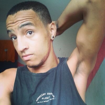 As pessoas só morrem quando deixam de existir no coração de quem os ama - Michael Jackson,  17 anos, Paulista, Estudante