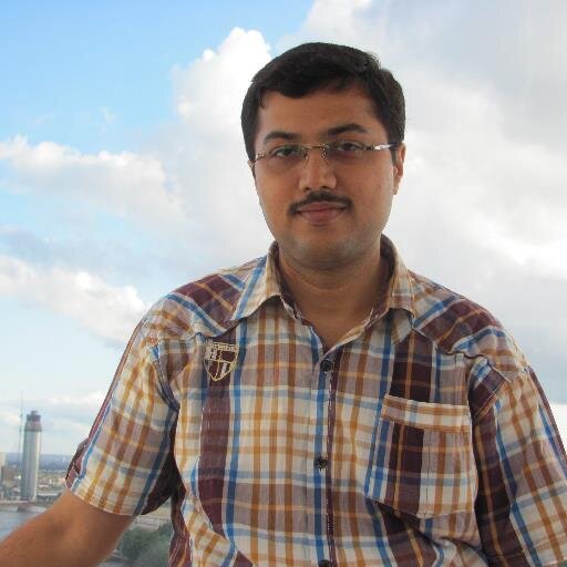 An Engineer in Oil & Gas Field