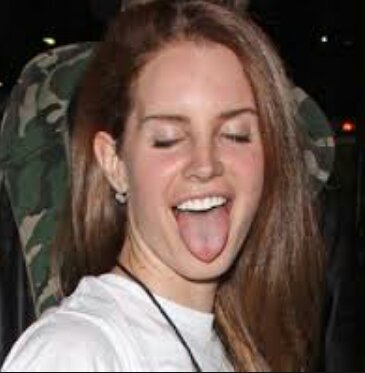 chins up smiles on THG/PJ/DEMI/PLL/AHS/TWD/TAYLOR sei la o que mais