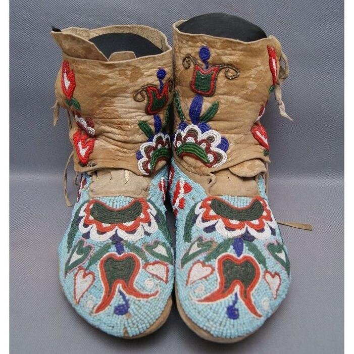 Vintage clothing and collectables for Bohemians.