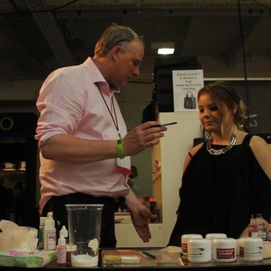 Freelance Makeup and SFX Artist owner of MaximumEffect and working in film and television