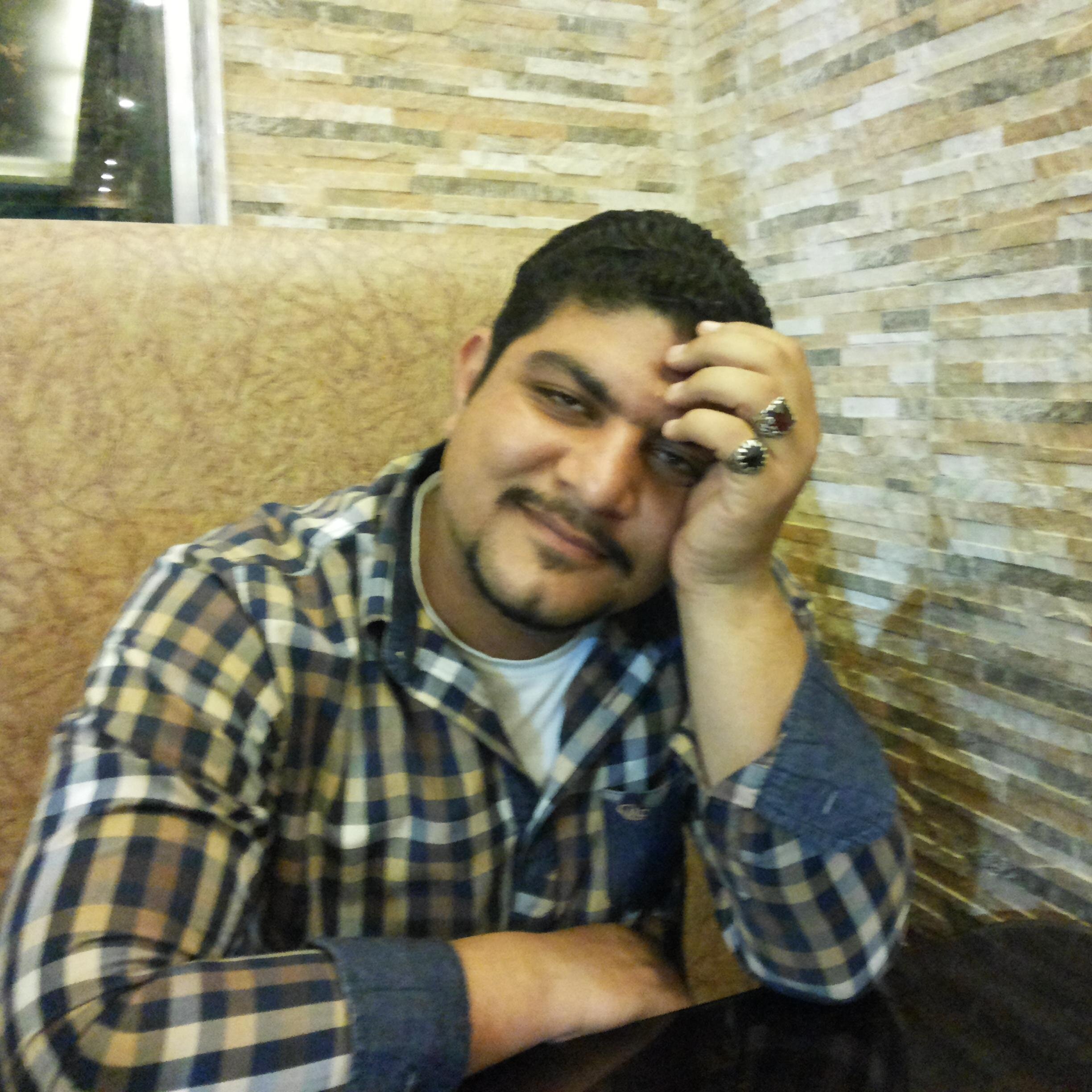 ‏الدمعه هى صرخه لا يسمعها الآخرون      ولكن يسمعها الله