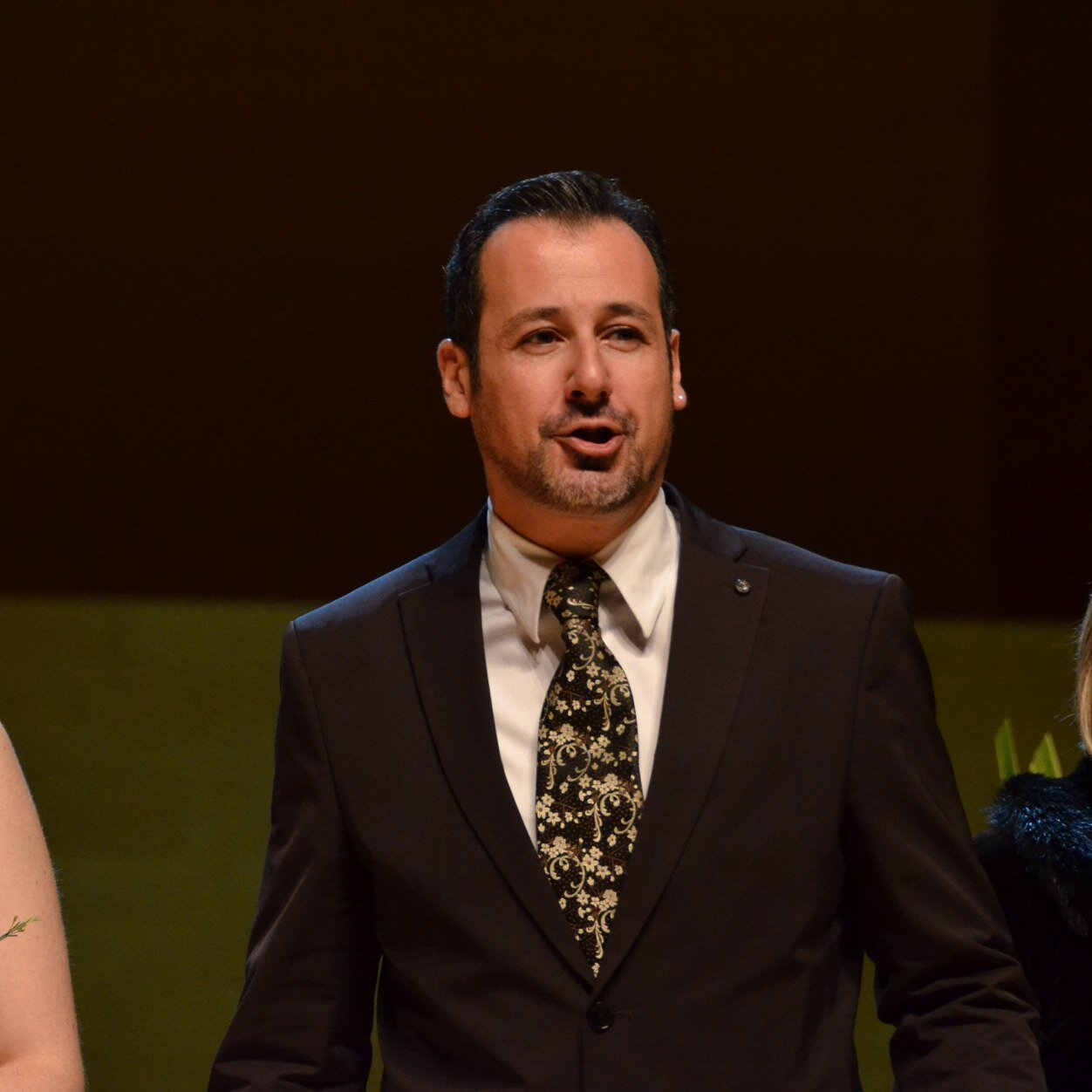 I love opera !!! director de escena y tenor.