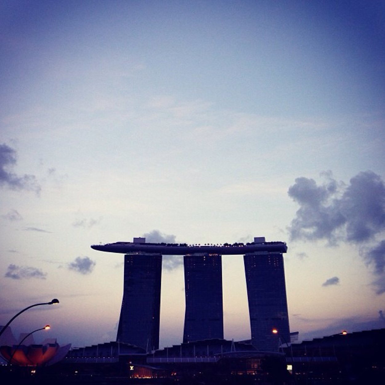 Happening Singapore is a insider's guide to Singapore arts, food, and happenings! 
http://t.co/wIOC6SO5