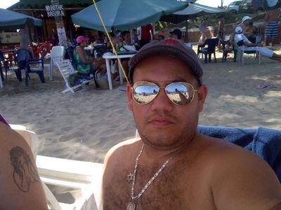 Feliz