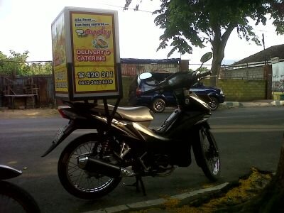 Layanan PESAN ANTAR / DELIVERY makanan utk wilayah Kota Banyuwangi dan sekitarnya. MENU BEDA TIAP HARI hub 0333-420311 / 085234628350 / BB 27ff4f43