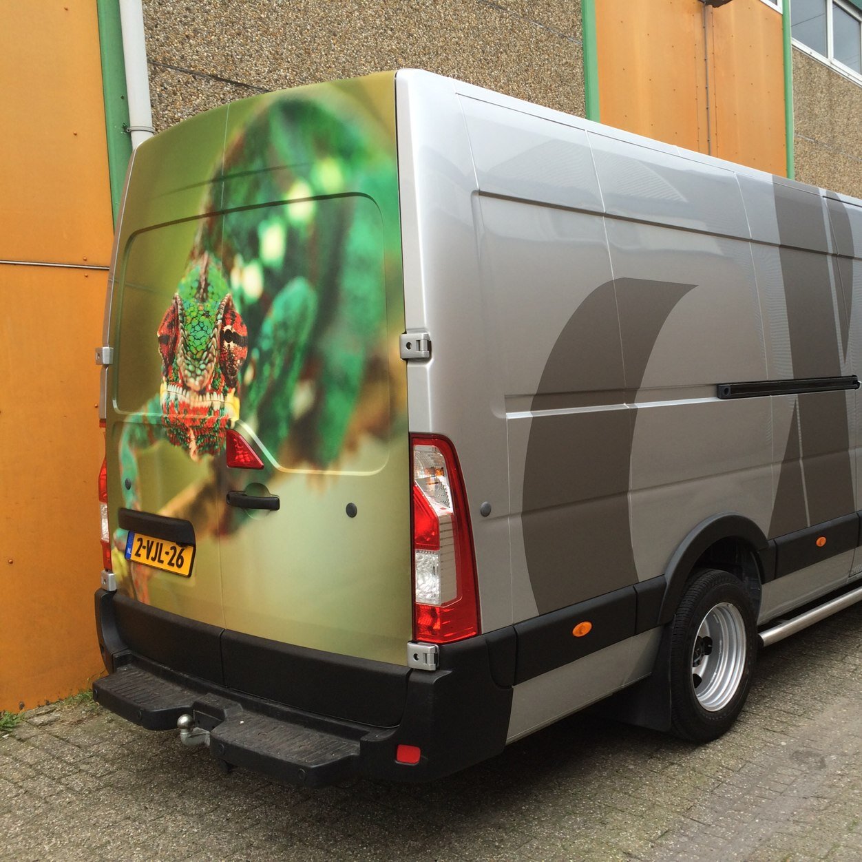 Hét sign & reclame bedrijf in Zwolle e.o.

Gespecialiseerd in: autobelettering, buitenreclame, gevelreclame, neon, led, full-colour printwerk en plakletters.