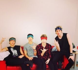 love5SOSA_C_M_L's profile picture. I love my idols. 5SOS, 1D, The Vamps, Artic Monkeys, Austin Mahone, auryn. I love music. If you need something MD