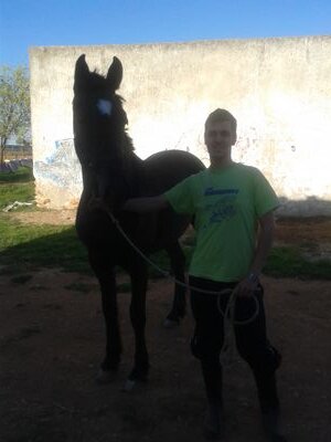 felix93duende's profile picture. hay veces en la vida q por mucho pienses las cicatrizes se te quedan marcadas pero hay eridas que las cubren.... yeah La gente del Ghetto es TODO (L)