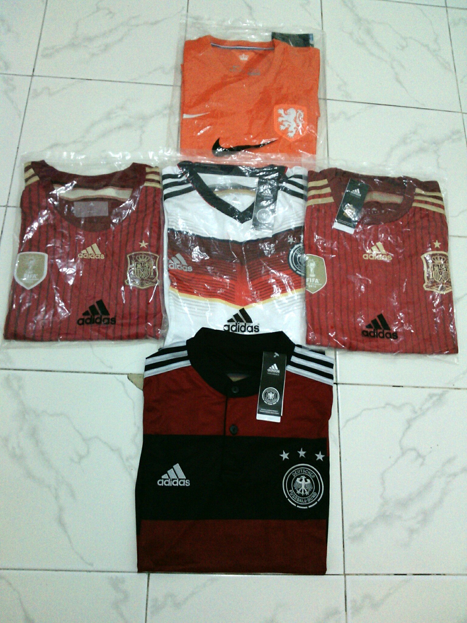 JUAL : JERSEY & JAKET KLUB GRADE ORI , SEPATU FUTSAL ADIDAS & NIKE ORIGINAL. STOCK UPDATE :D. SMS & WHATSAPP : 089653410944, LINE : dhiochelseaa