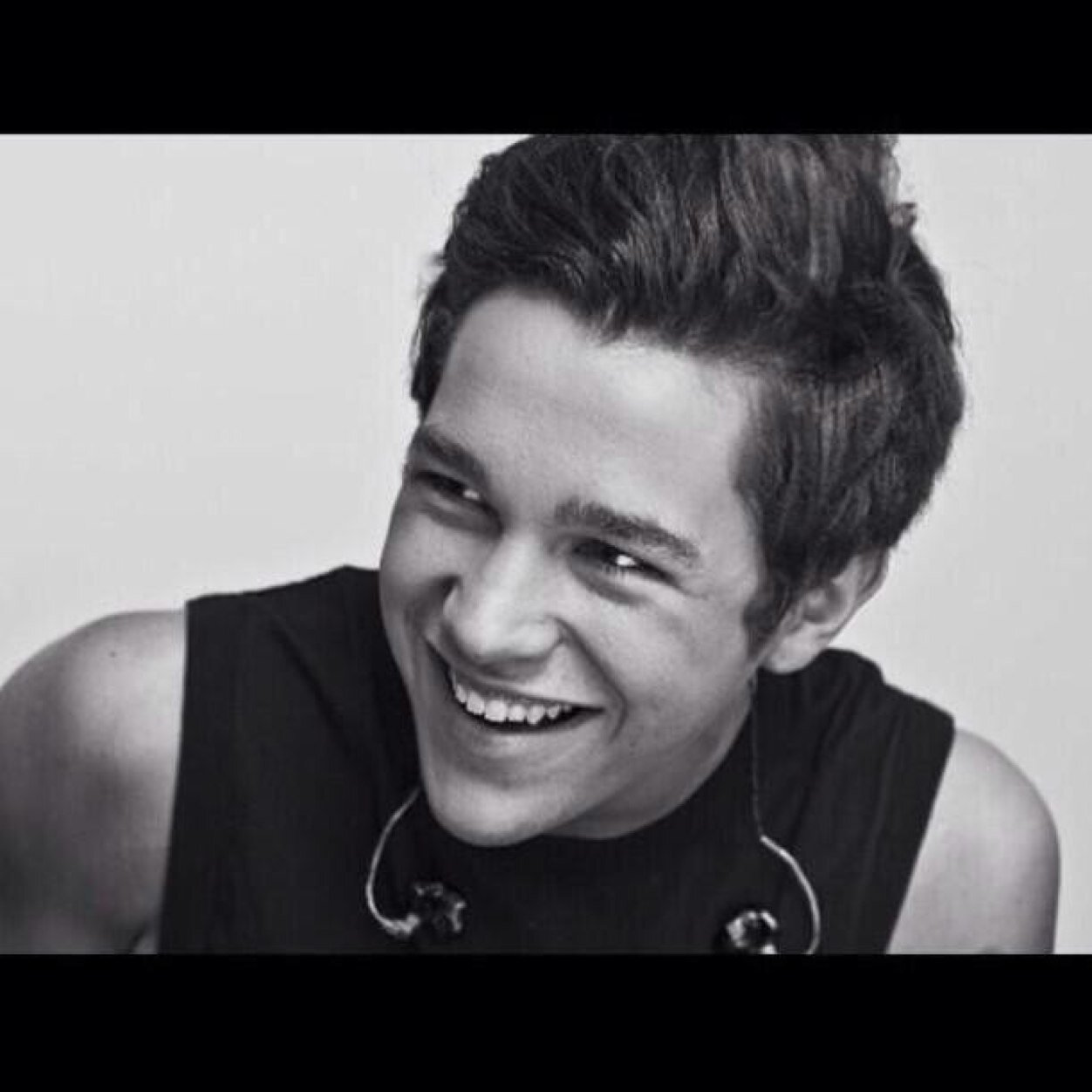 | I want to follow every mahomie. | When I'm on follow limit I'll follow you back later. Just tweet me :) | Austin follows |